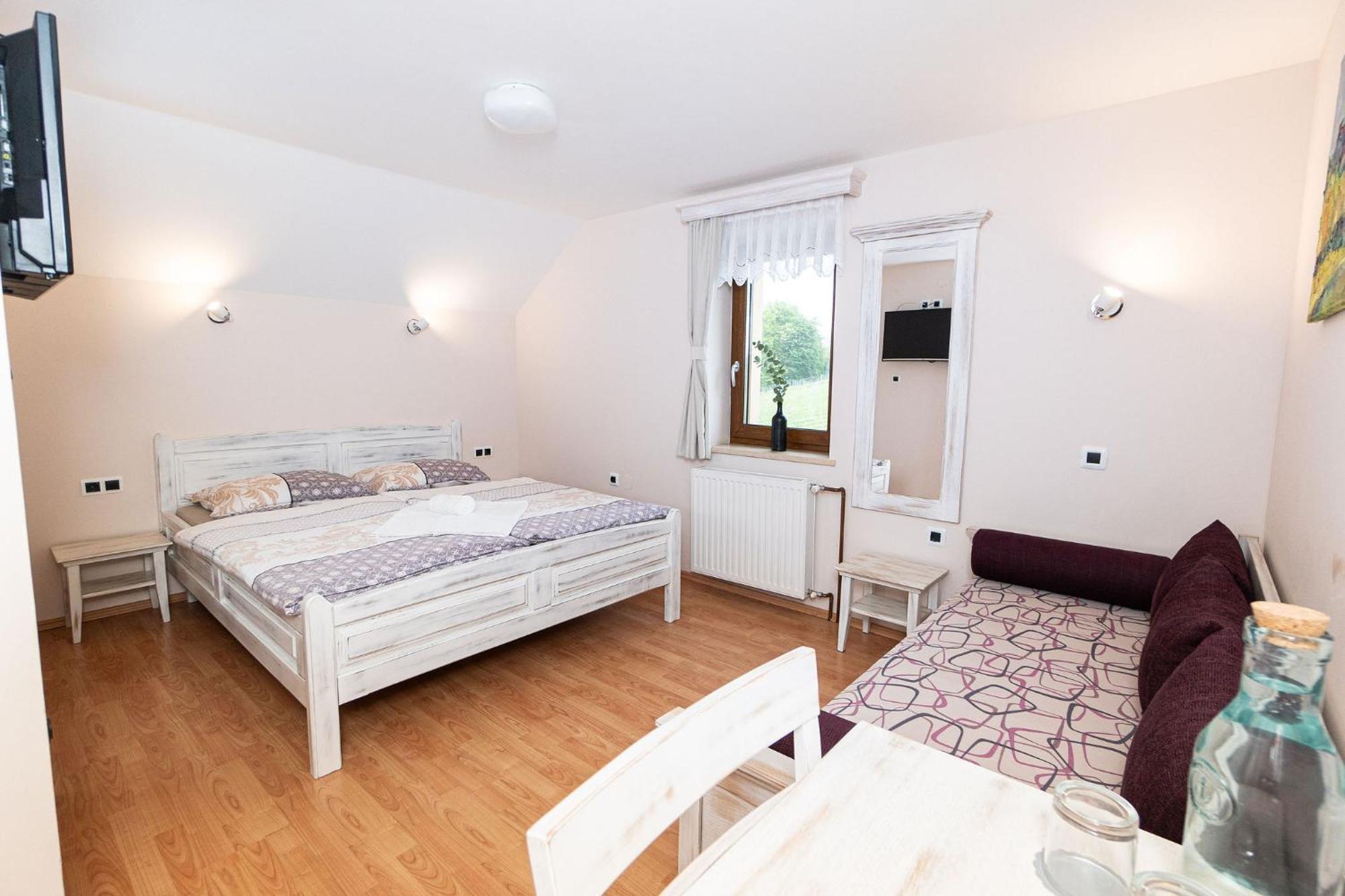 Zelena Oaza - B&B Miklavz pri Ormozu Luaran gambar
