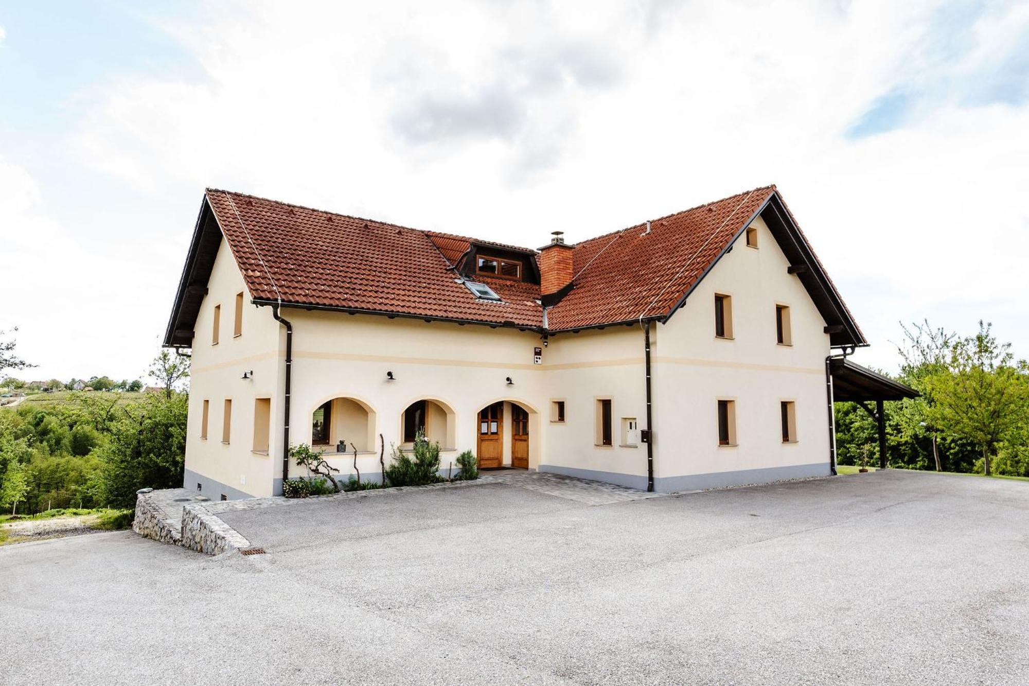 Zelena Oaza - B&B Miklavz pri Ormozu Luaran gambar